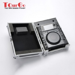 PIONEER CDJ-2000 OR 900 DJ FLIGHT CASE